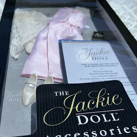 Oleg Cassini Pink Dress with Mantilla Visit to Rome & Vatican Book of Prayers - Picture 4 of 17